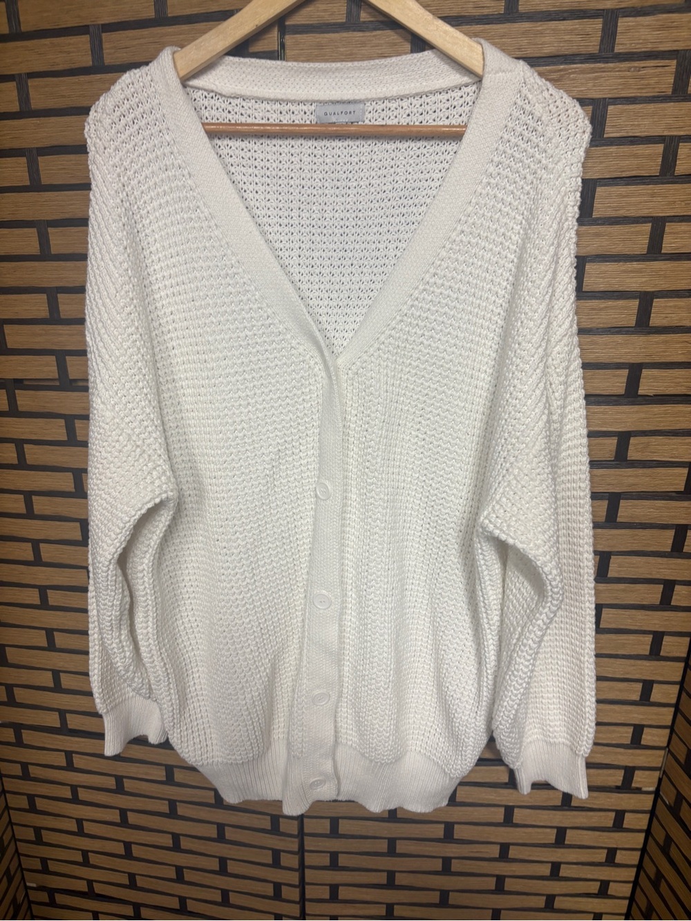 Qualfort white chunky knit button up cardigan size 3X